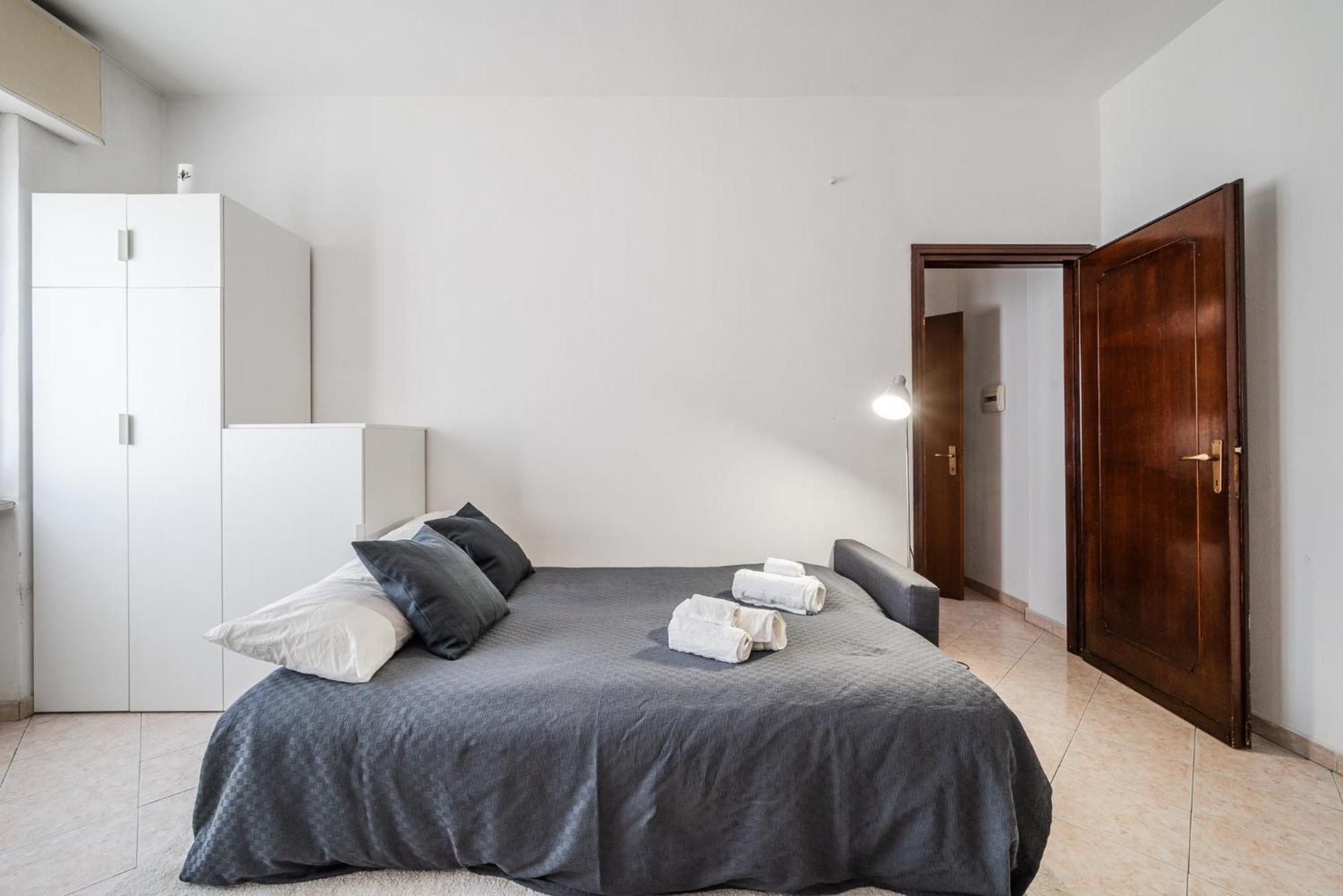 Roma 23, Smartstay Роццано Экстерьер фото