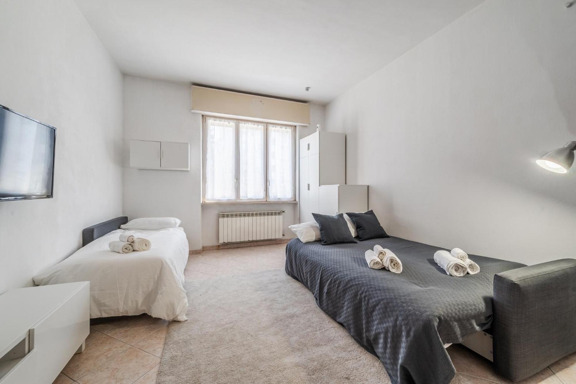 Roma 23, Smartstay Роццано Экстерьер фото