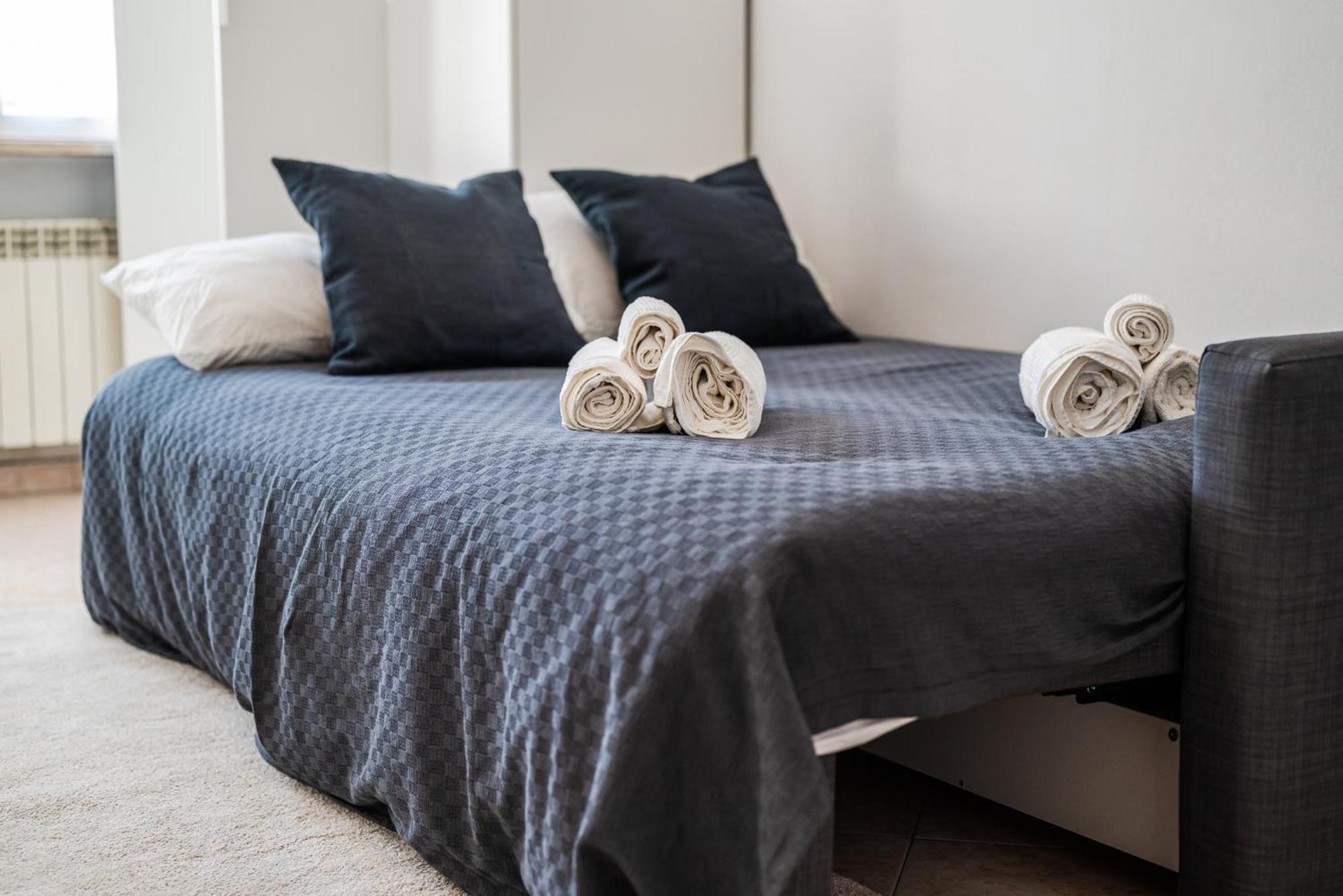 Roma 23, Smartstay Роццано Экстерьер фото