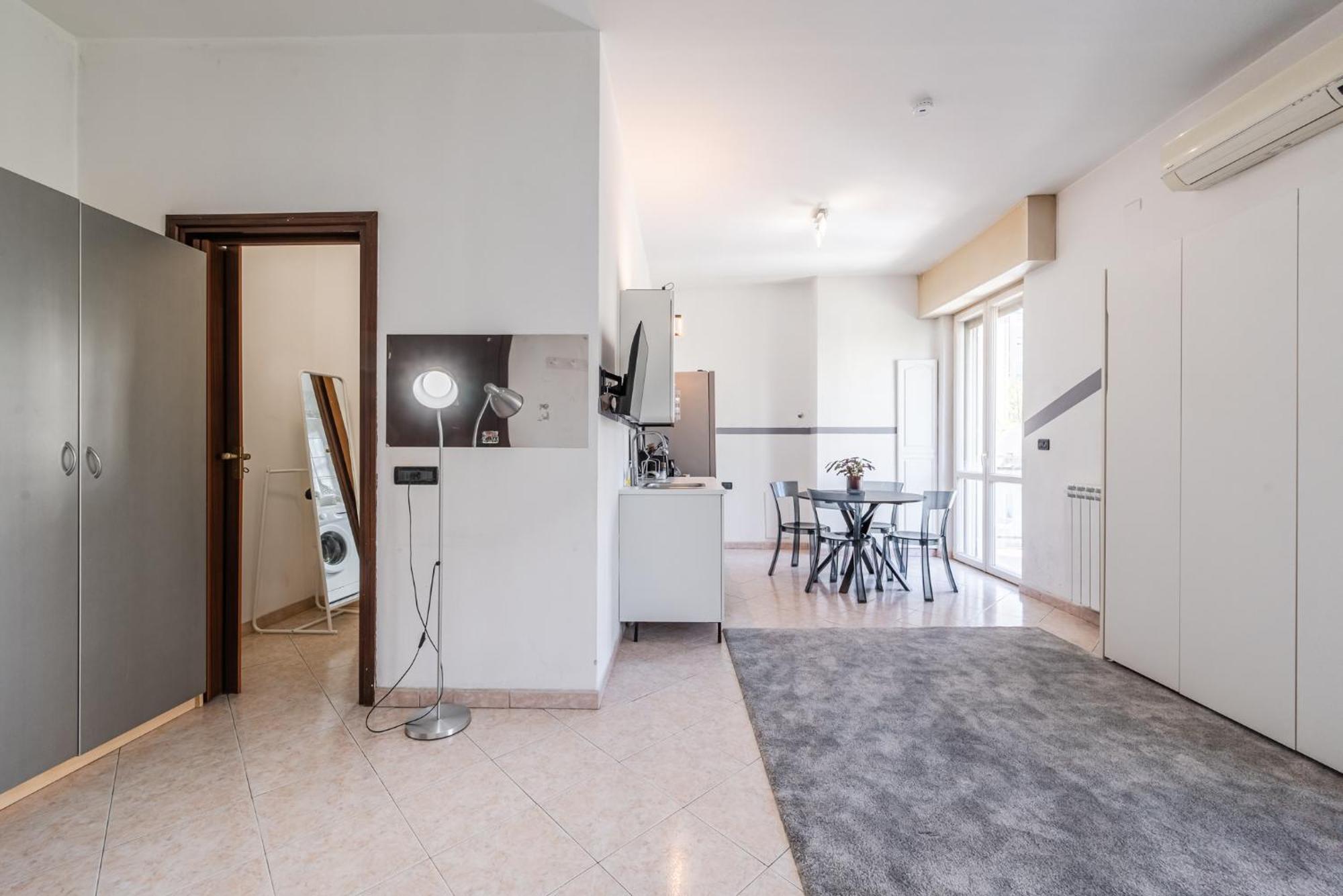 Roma 23, Smartstay Роццано Экстерьер фото