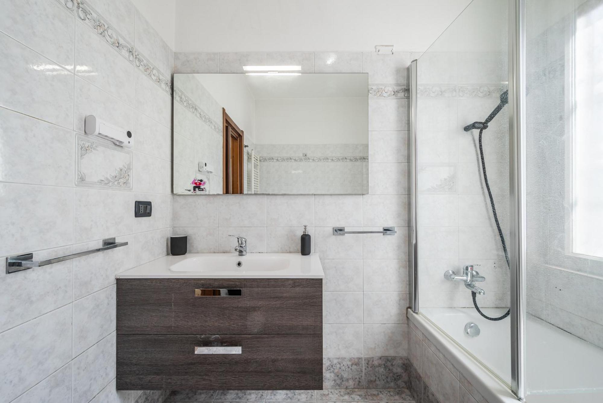 Roma 23, Smartstay Роццано Экстерьер фото